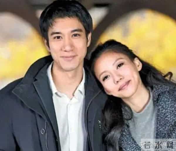 面相彻底变了，李靓蕾现身邱泽许玮甯婚礼，子女现状引人焦虑