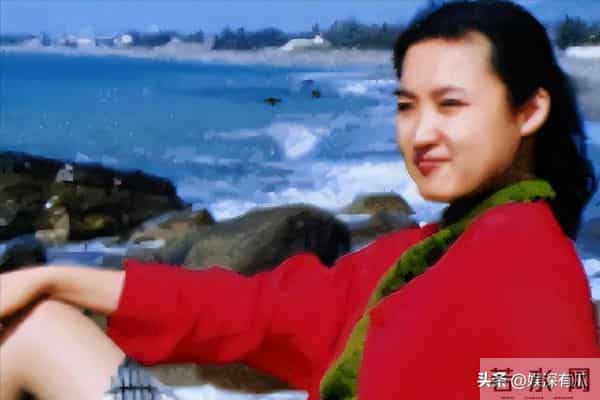 央视著名主持人桑晨，原来是这位大明星的后代，难怪长得这么好看