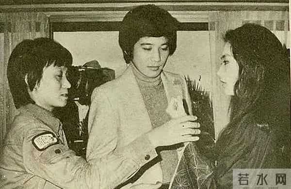 甘当小三45年、给原配赚钱、为原配绝育，她的人生堪称一部琼瑶剧