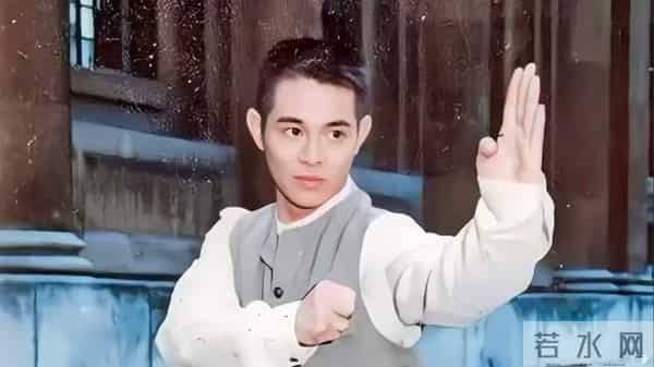 李连杰四个女儿，命运差距大，大女儿36岁还未婚，利智女儿上哈佛