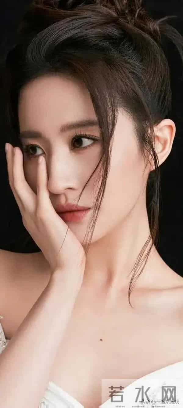 刘亦菲的美,清冷仙气,美得人不敢靠近