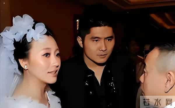 潘阳现状:嫁富豪结婚13年,如今却居住娘家,和潘长江合唱很幸福