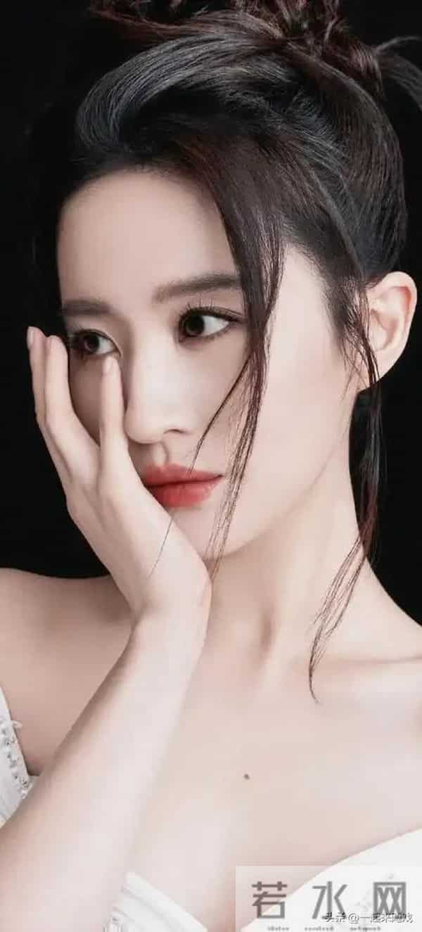 刘亦菲的美,清冷仙气,美得人不敢靠近