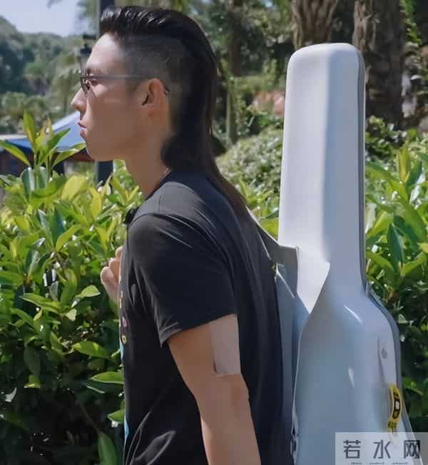 47岁尖嘴猴腮暴瘦脱相的吴建豪，终走上大S老路，给内娱提了个醒