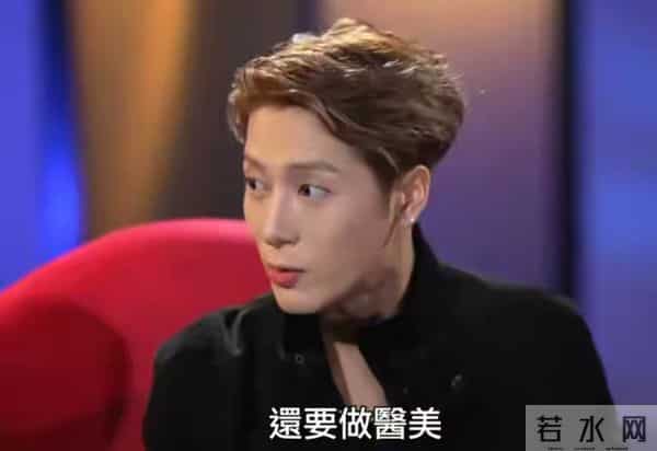 王嘉尔也没想到，他随口一句话，彻底“撕”碎了内娱男明星的体面