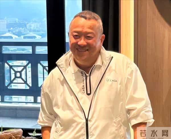 曾志伟在慈善夜捐 300 万，将善款金额冲至一个亿！