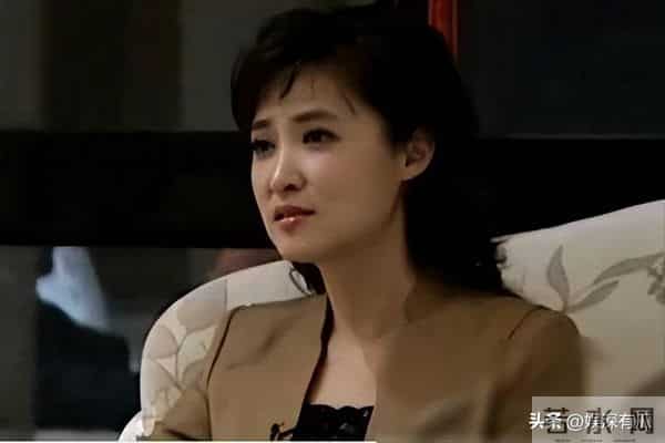 央视著名主持人桑晨，原来是这位大明星的后代，难怪长得这么好看