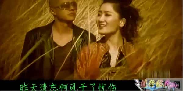 看破不说破,“手表风波”5个月后再看曾毅和玲花,答案一目了然