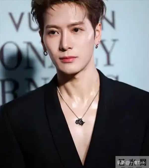 不结婚怎么解决生理需求？31岁王嘉尔的回答，让多少明星羞愧难当