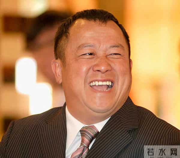 曾志伟在慈善夜捐 300 万，将善款金额冲至一个亿！