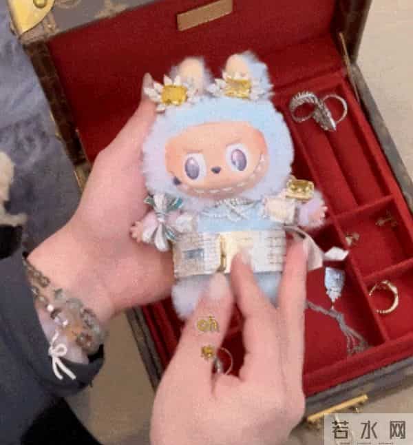 人民日报14字锐评劣迹网红复出,言辞犀利,给娱乐圈明星提了个醒