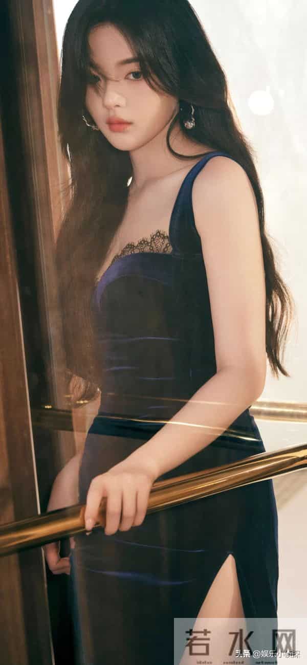 杨超越高清美图，青春感满满，太美了