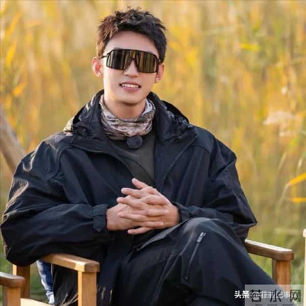 陈伟霆没想到！参加一档综艺，凭一举动口碑暴涨，内娱的风向变了