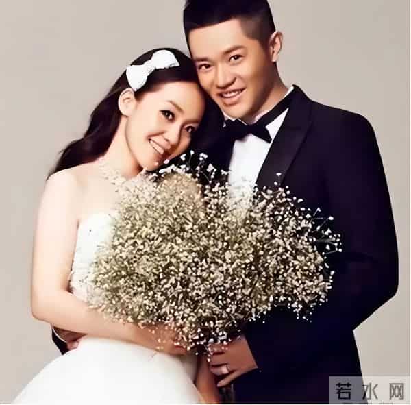 看破不说破,“手表风波”5个月后再看曾毅和玲花,答案一目了然