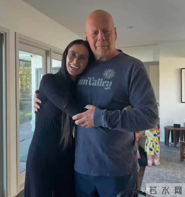 传奇巨星布鲁斯·威利斯安排后事!将捐出大脑,前妻与现任合力照顾