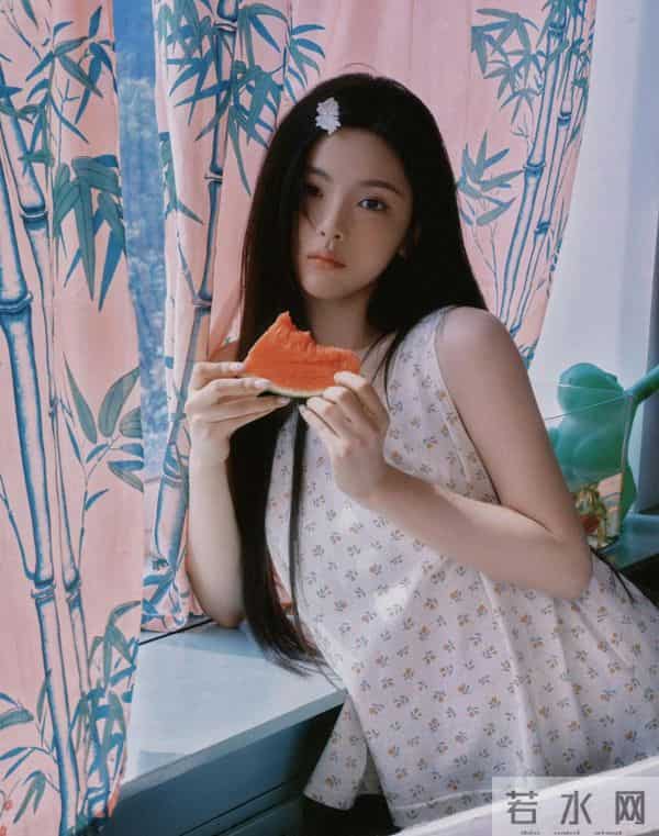 杨超越，清纯初恋感女神，好甜好美啊！