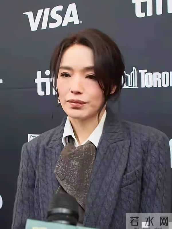 这才是舒淇真容，苹果肌下垂，眼睛无神，法令纹也很深！