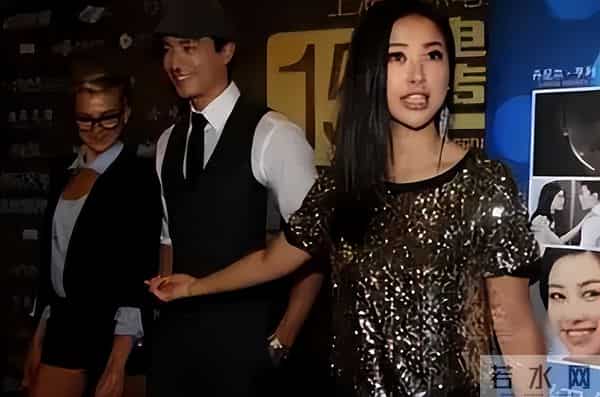 朱珠一家德国逛街，穿貂皮臃肿显土气，挤兑老公被网友怒喷