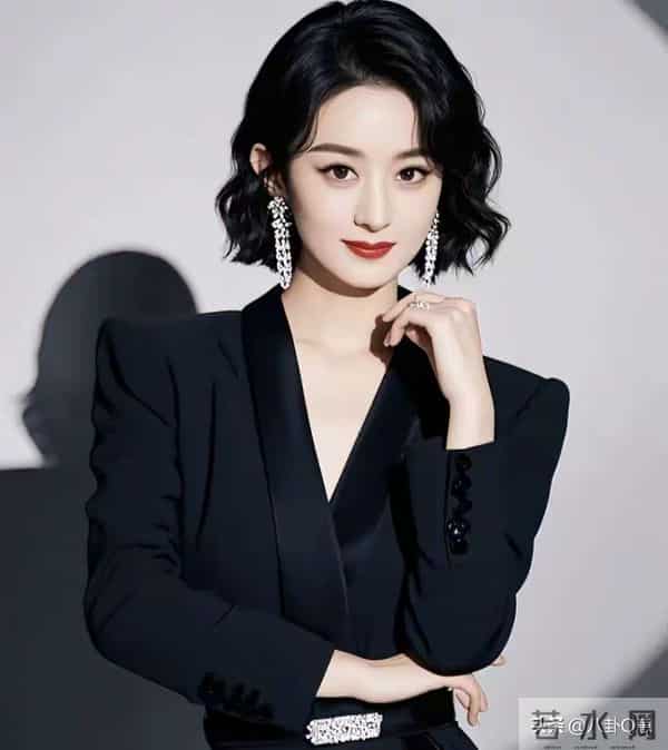 难怪赵丽颖这么红！背后5个百亿身家男人，为她全力托举不图回报