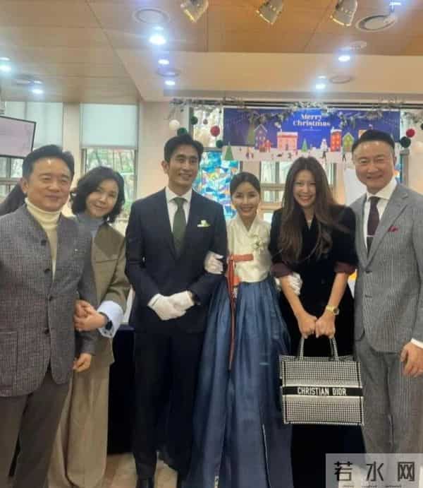 车仁表长子结婚,他和申爱罗出席儿子婚礼,58岁车仁表有儿媳妇了