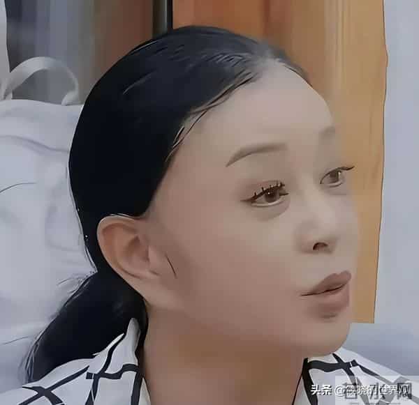 75岁刘晓庆频繁摔倒、认错人,在她身上令人担心的事情还是发生了