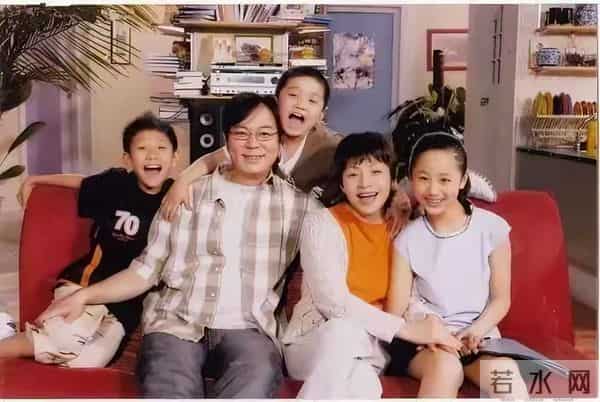 王嘉尔也没想到，他随口一句话，彻底“撕”碎了内娱男明星的体面