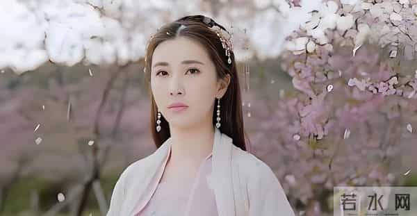 50岁湛江美女伍燕：父亲是警察，母亲是教师，低调嫁中山富商生子