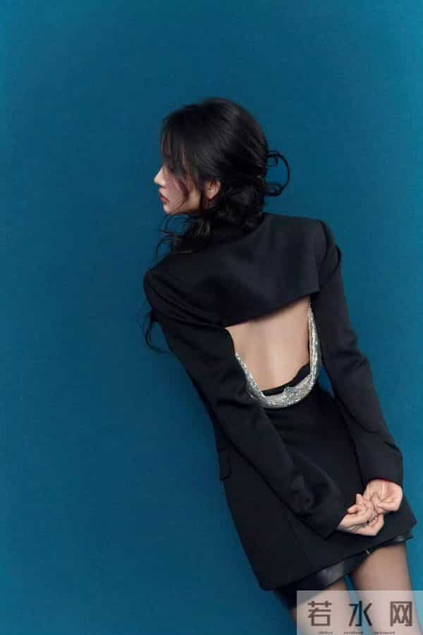 周依然|黑丝高跟酷酷造型
