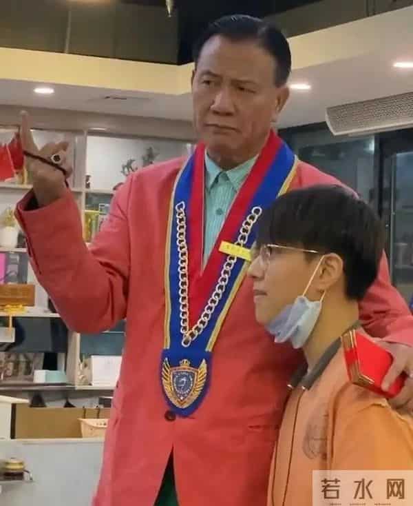 万梓良也没想到,年仅22岁的儿子开始为他争光,音乐比赛惊艳全场