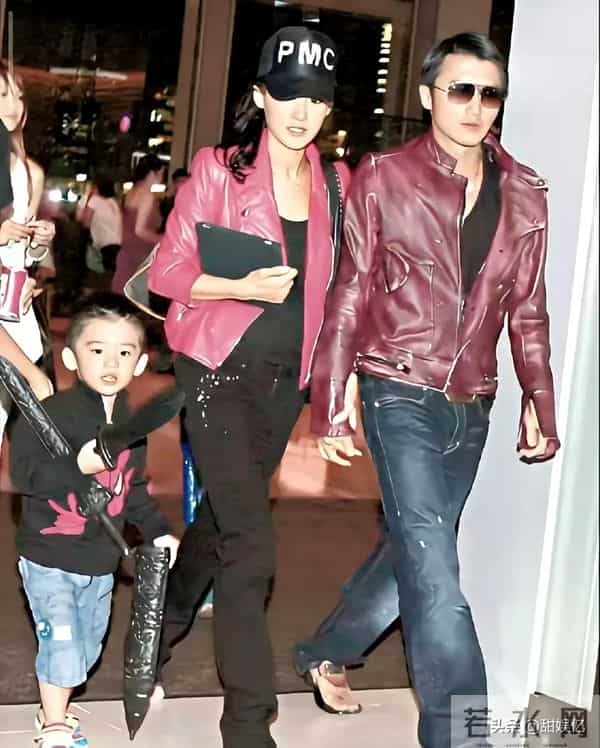 看到谢霆锋张柏芝相爱时的旧照，才发现，她的眼里曾全是这个男人