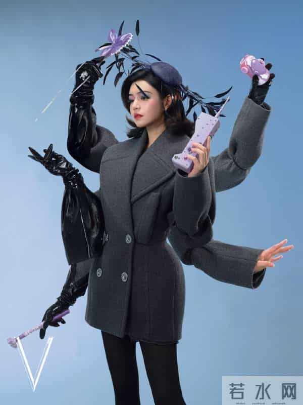 陈妍希12月份封面写真，高跟黑丝袜穿搭展现不一样的美