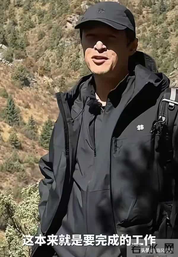 胡歌带田朴珺爬财神山，她喊“宝总”撒娇要做饭，互动甜到像情侣