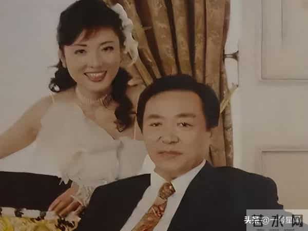 成名后抛弃丈夫，转身嫁大8岁富豪老公的周涛，终究遭到了"反噬"