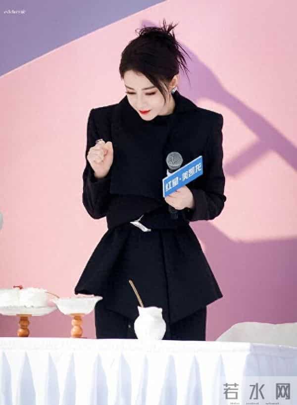 迪丽热巴南京封神！这才是顶流该有的排面