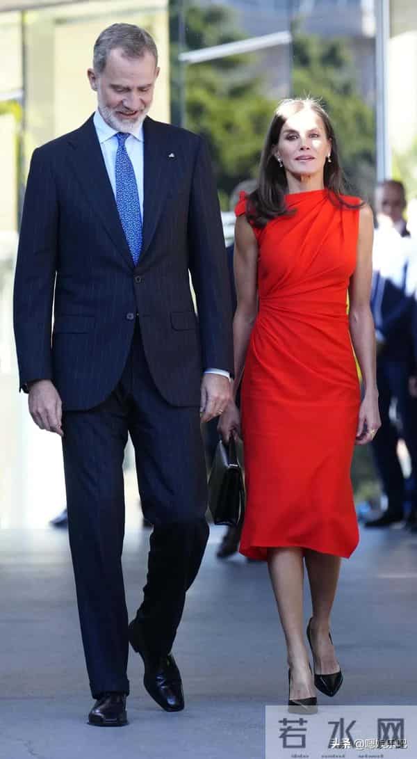 西班牙莱蒂齐亚王后的红色礼服,气场全开,难以复制的经典!