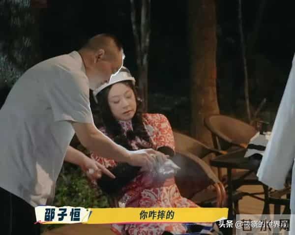 75岁刘晓庆频繁摔倒、认错人,在她身上令人担心的事情还是发生了