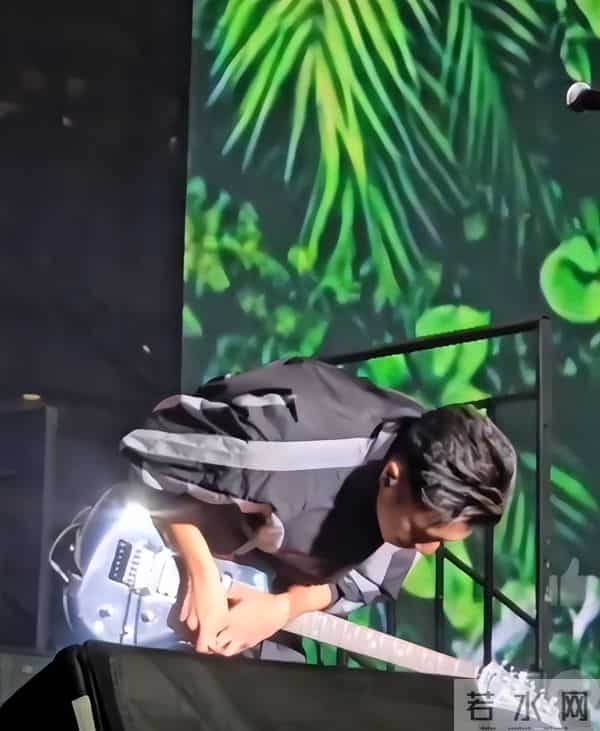 一步错步步错，看了谢霆锋对张柏芝的评价，才发现他们曾爱的很深