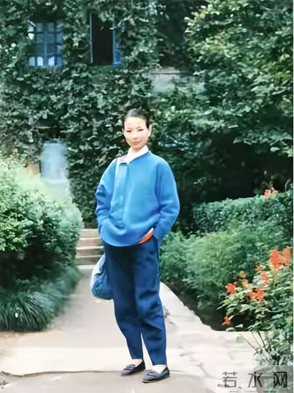 悲情女人仲小萍:因儿子31年不嫁,两次被辜负,霍尊输了回到原点