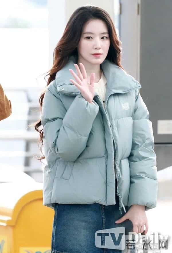 冷白皮穿搭模板来了！叶舒华这套冬装穿得太显气质