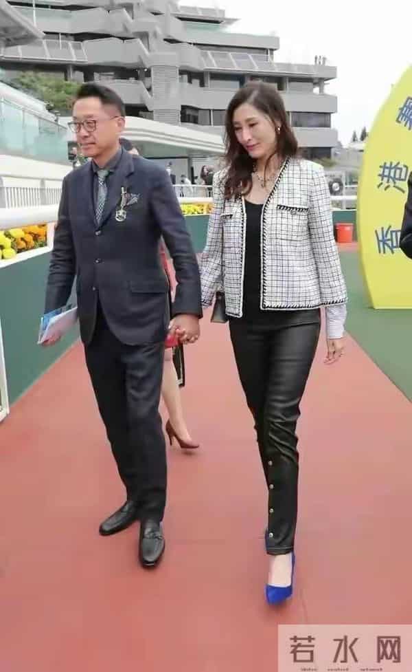 这么多年了，能让李嘉欣死心塌地的，也只有许晋亨一个人