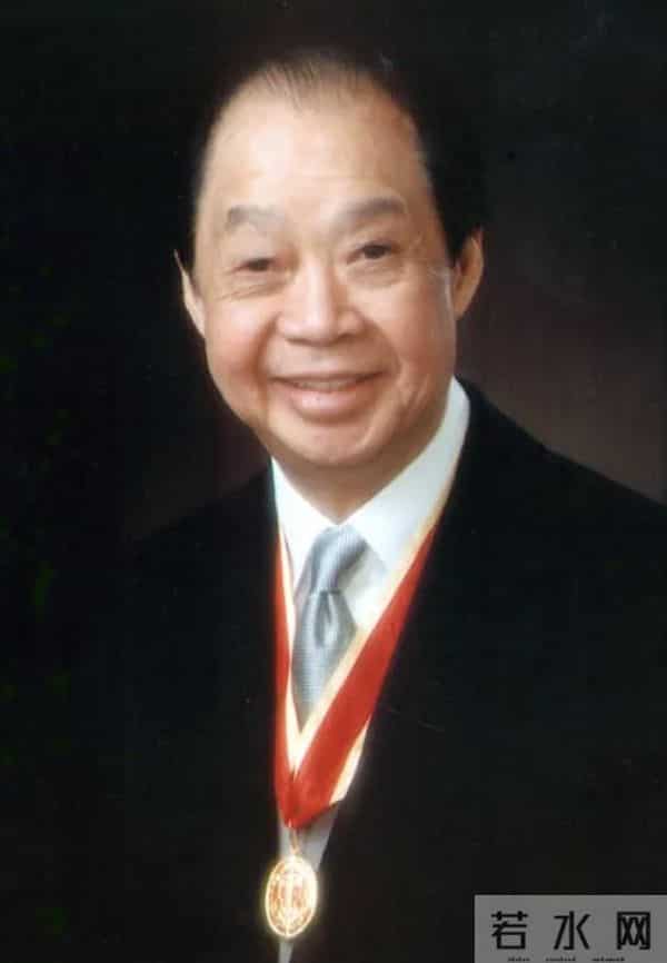 吴婉芳96岁家翁离世,家人发讣文称已出殡,百亿遗产滚入家族基金