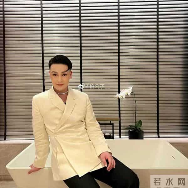 人民日报14字锐评劣迹网红复出,言辞犀利,给娱乐圈明星提了个醒