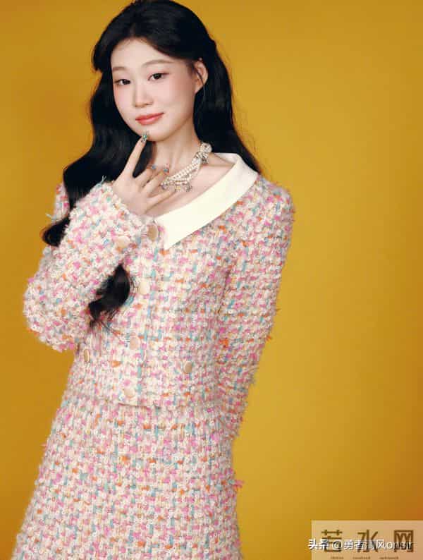 沈佳润最新杂志大片, 青春洋溢好美啊 ! 第七张妥妥的财阀千金即视感