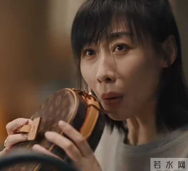 父亲离世不到半月，罗晋捅破天花板，让整个娱乐圈“沉默”了