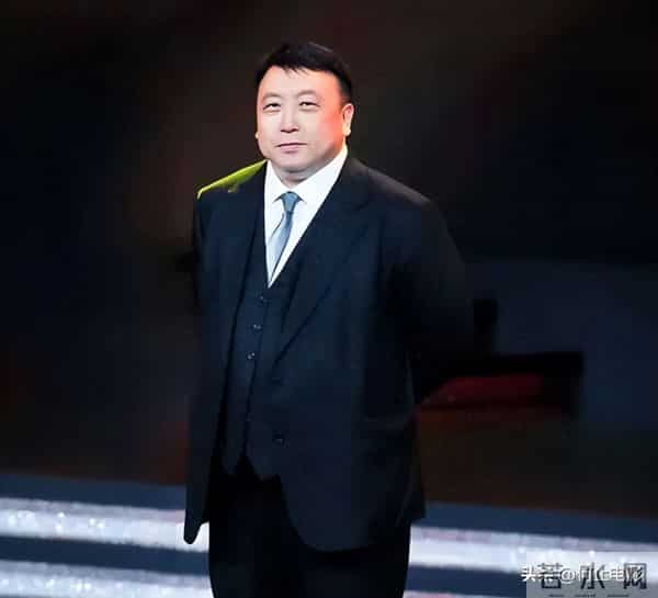 王晶大胆开麦爆内幕,陪玩陪睡只是“小意思”,四字弟弟惨遭牵连