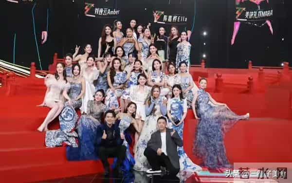 官宣离婚一年后，50岁的龚琳娜喜讯不断，外国前夫却只能发酸评