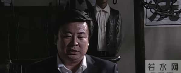 他畏罪潜逃13年间拍40多部戏，被抓时已是大明星，出狱后迎接新生