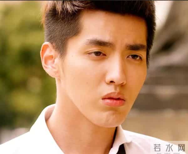 被判入狱只是冰山一角!法院出手,吴亦凡再迎噩耗,表哥也被牵连