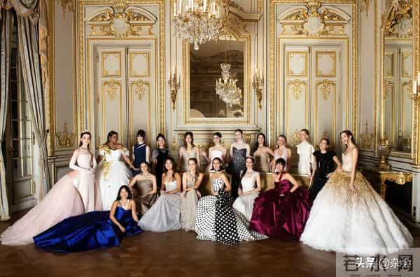 陈可辛女儿巴黎舞会美成公主，吴君如在一旁“张扬”抢风头