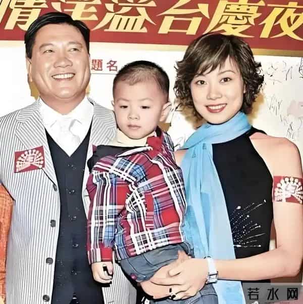 万梓良也没想到,年仅22岁的儿子开始为他争光,音乐比赛惊艳全场